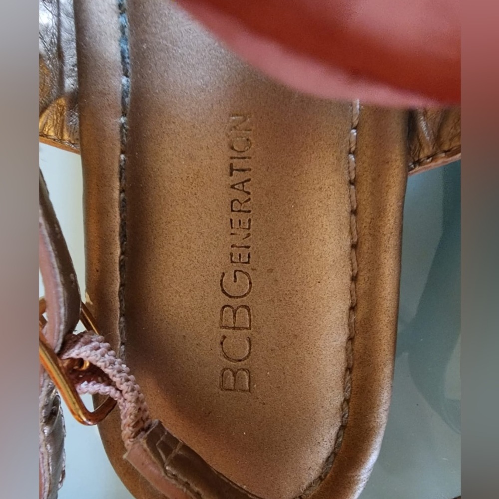 BCBG - sandal size women 6M - Picture 3 of 4